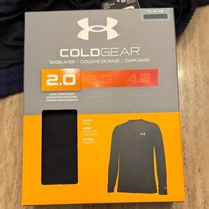 Under Armour ColdGear 2.0 Youth Crew Shirt in Black